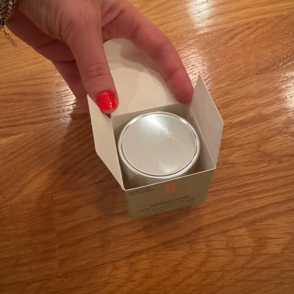 Clinique Moisture Surge™ 100H Auto-Replenishing Hydrator - Picture 7 of 7